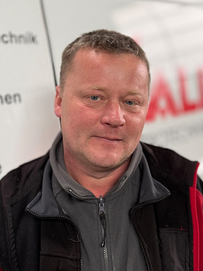 Pawel Zakrzewski bei Mallm Elektrotechnik GmbH in Dreikirchen